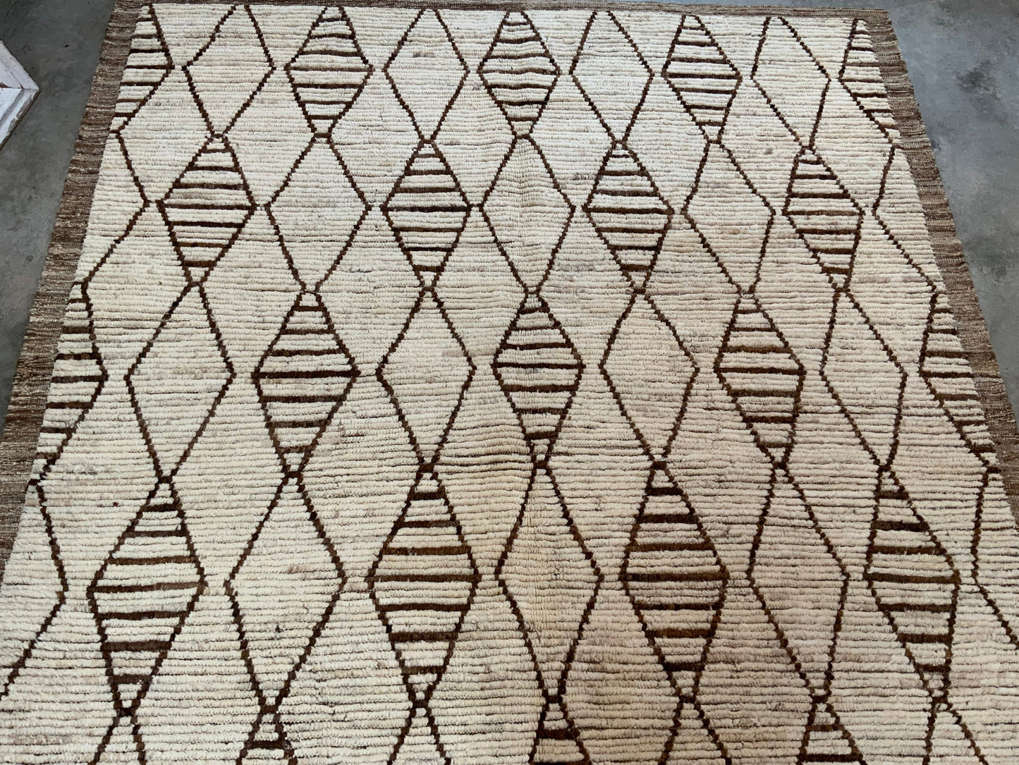 Authentic Moroccan Rug MNRG672144501 - 6'5" x 8'9"