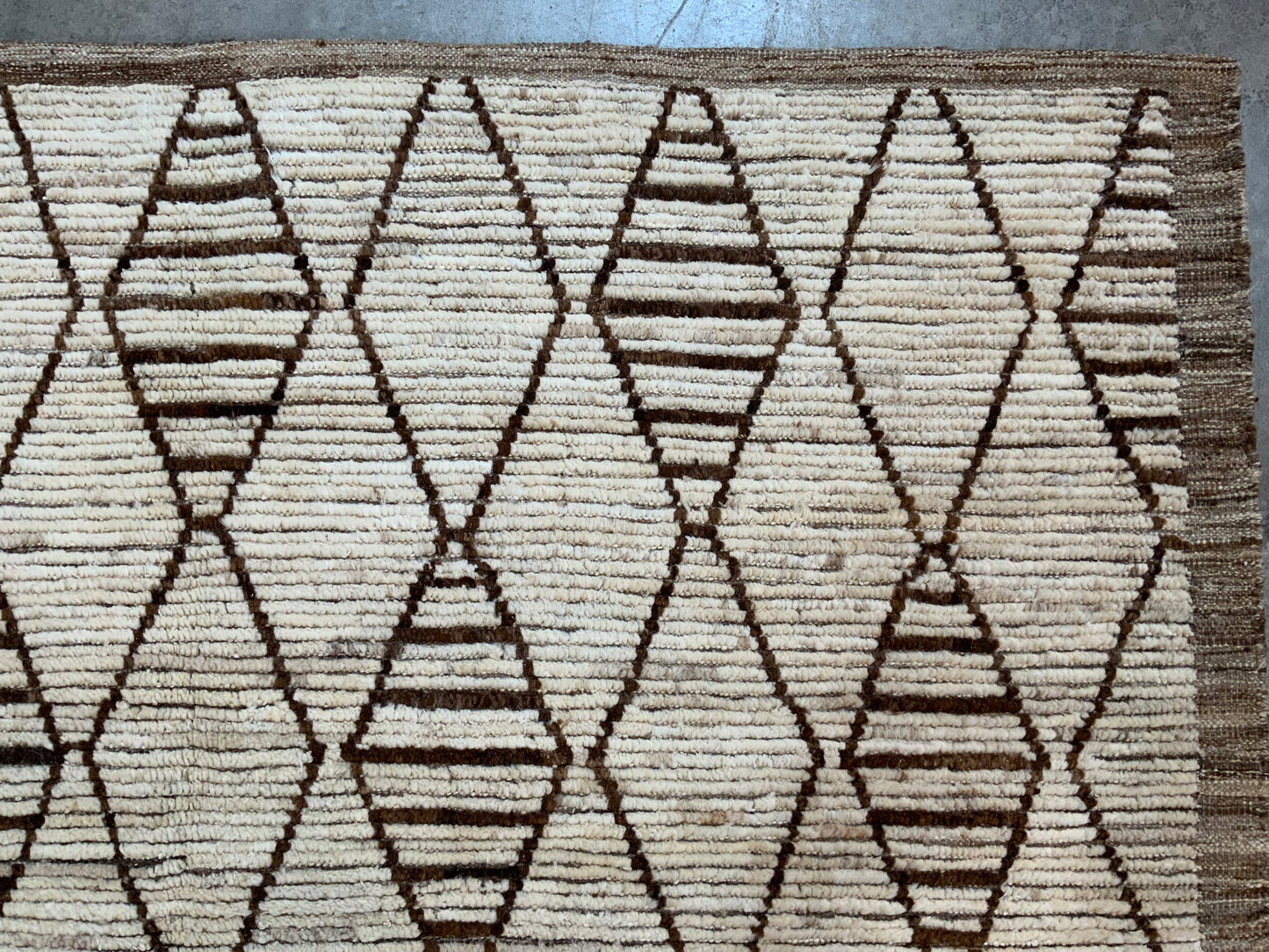 Authentic Moroccan Rug MNRG672144501 - 6'5" x 8'9"