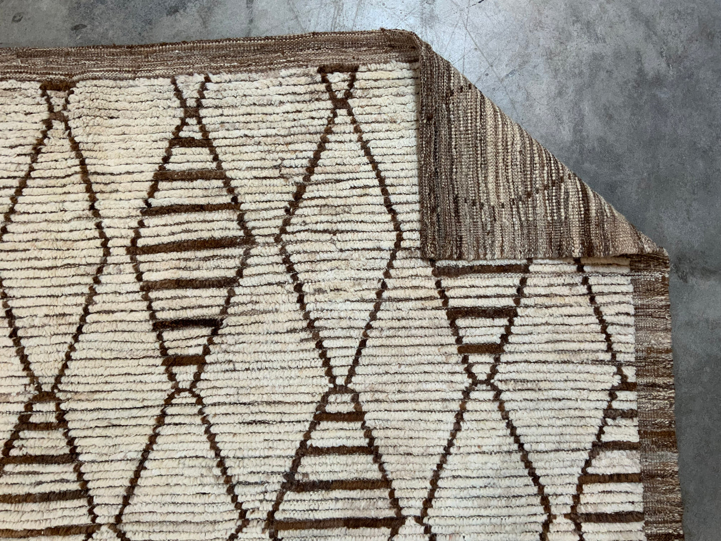 Authentic Moroccan Rug MNRG672144501 - 6'5" x 8'9"