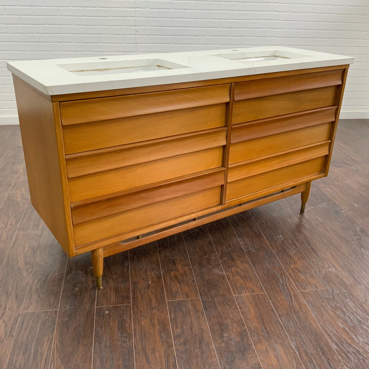 Vintage 6 Drawer MCM Design Bathroom Vanity - American of Martinsville