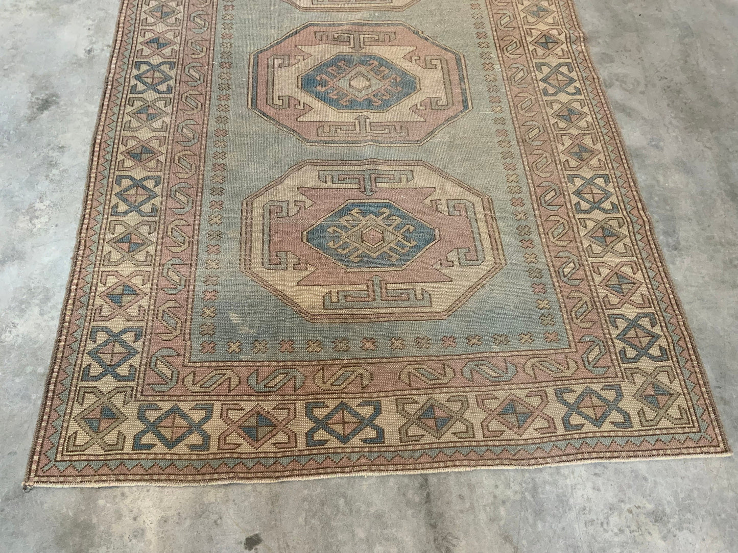 Authentic Vintage Turkish Rug TKRG42243260 - 5'9" x 8'6"