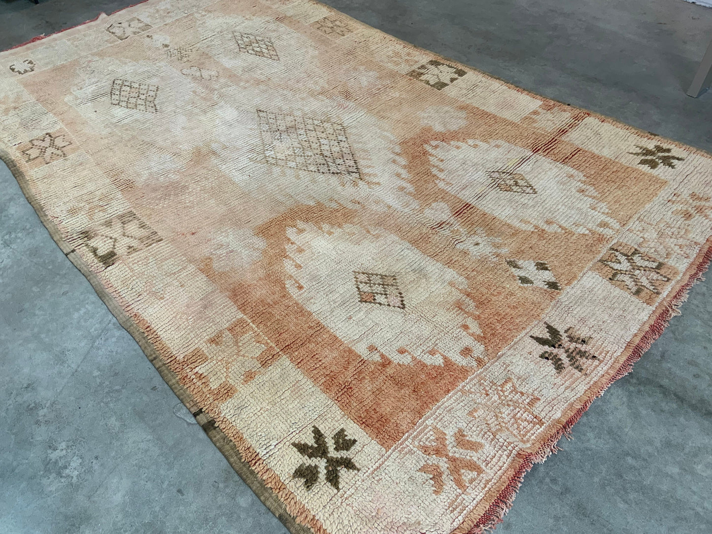 Authentic Vintage Moroccan Rug MNRG4414913500 - 5'5" x 9'4"