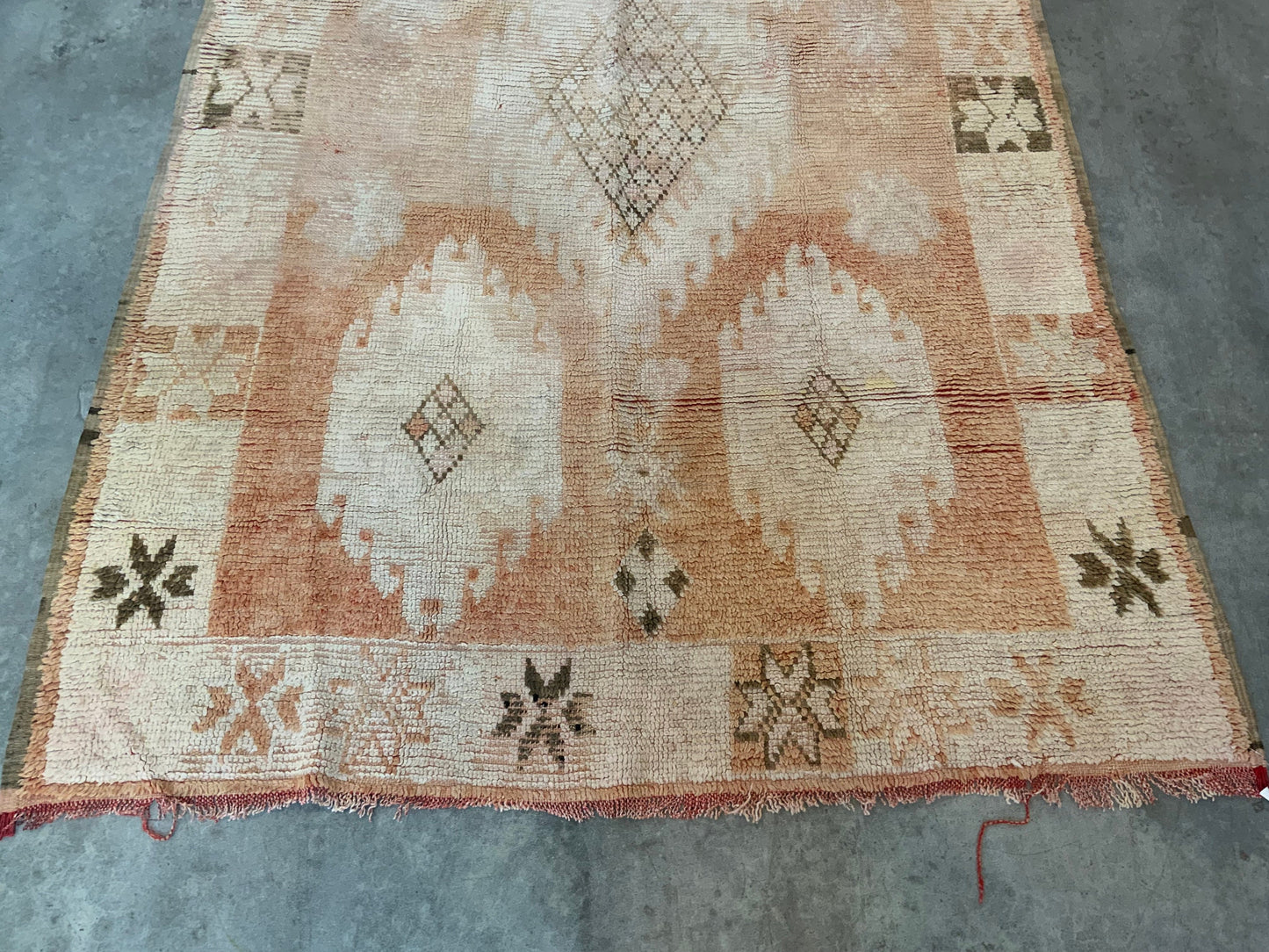 Authentic Vintage Moroccan Rug MNRG4414913500 - 5'5" x 9'4"